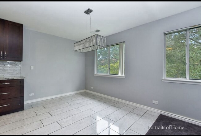 Building Photo - 1587 Stonehill Ct