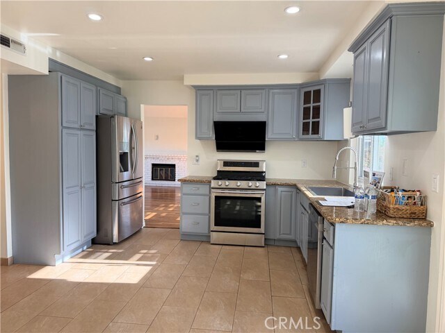 Building Photo - 2257 Poppy Ave