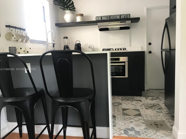 Building Photo - 1524 Euclid Ave