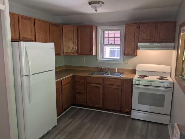 Building Photo - 1943 New Hackensack Rd