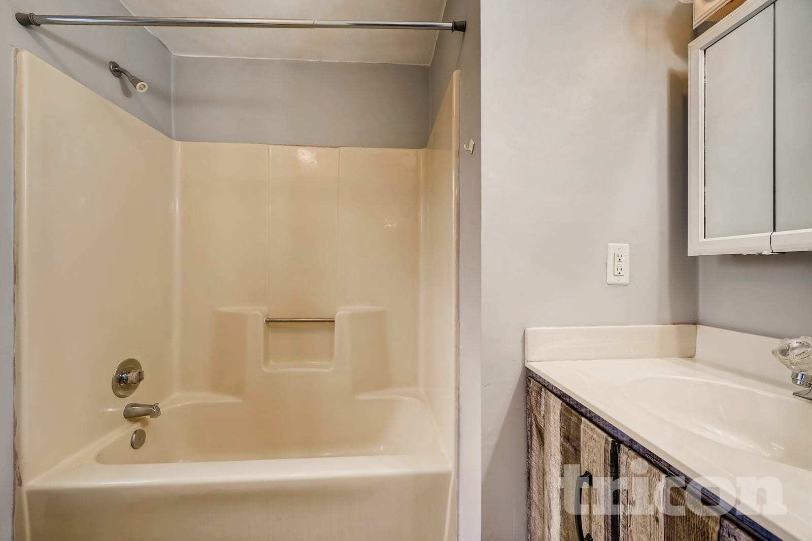 Building Photo - 13 Craftsman Ct