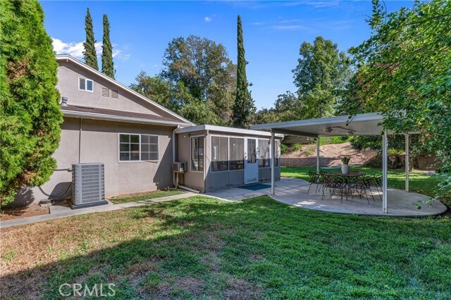 Building Photo - 5165 Pearblossom Dr