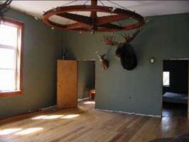 Building Photo - 15 W Main St