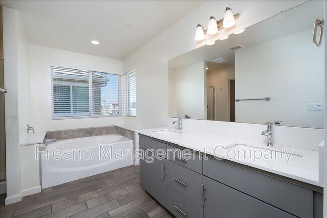 Building Photo - 3740 Highpark Way