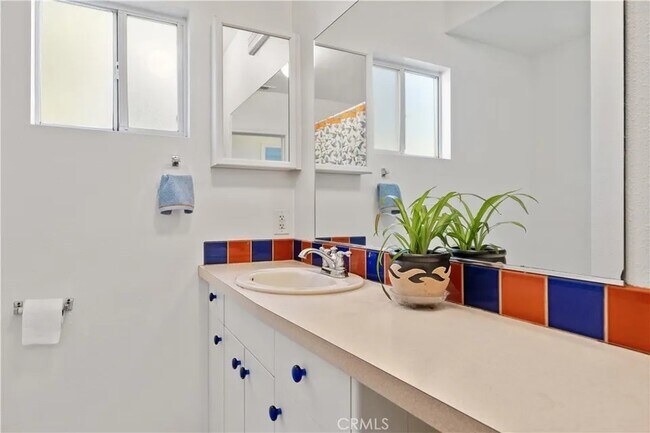 Building Photo - 107 Capitol Hill Dr