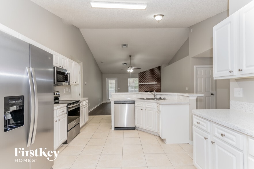 Building Photo - 1147 McGirts Creek Ct