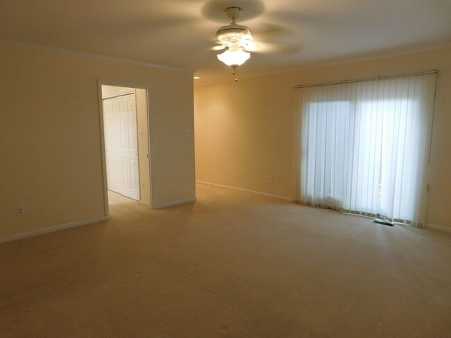 Building Photo - 914 Muirfield Pl