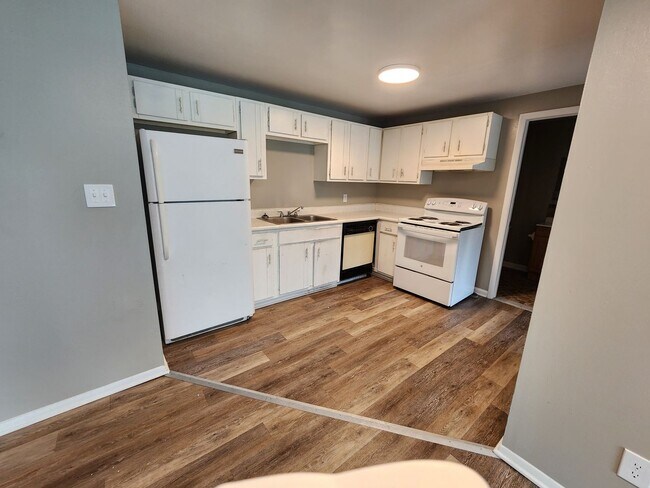 Interior Photo - Robert Drive Apartments