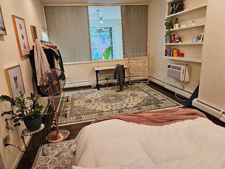 Building Photo - 155 Bradley St