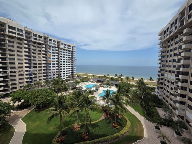 Building Photo - 4900 N Ocean Dr