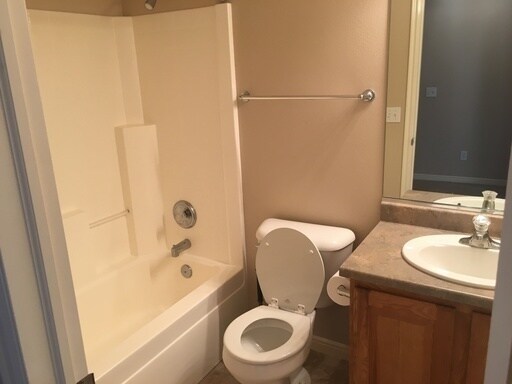 Building Photo - Skyhawk Townhome