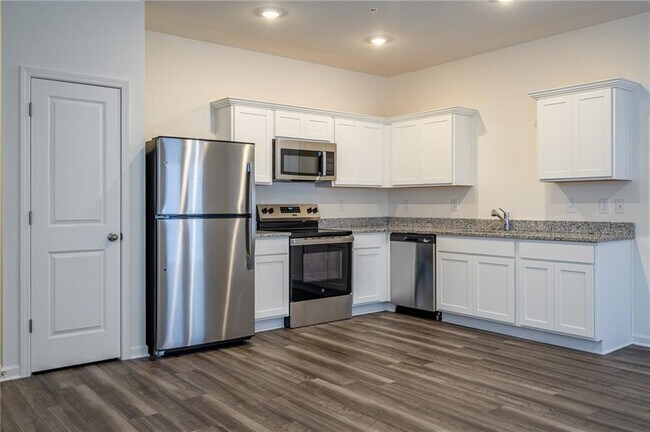 Building Photo - 2010 Ayla Dr