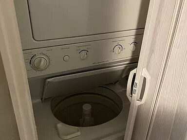 Building Photo - 313 Texas Ave