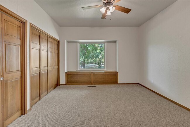 Building Photo - 4075 St Croix Dr