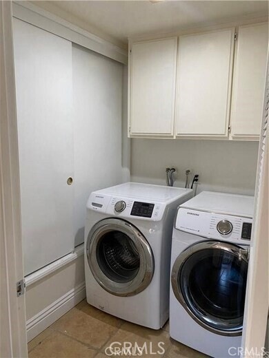 Building Photo - 14 Hillgate Pl