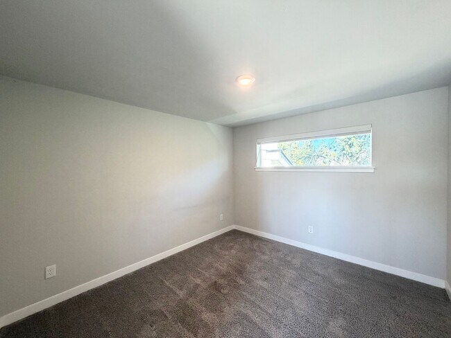 Building Photo - 18016 12th Ave NE