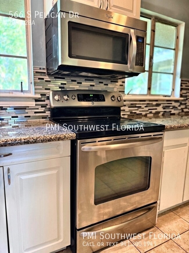 Building Photo - 566 S Pelican Dr