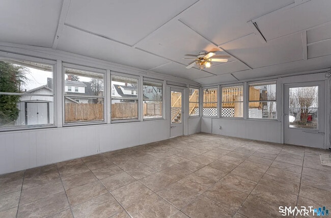 Building Photo - 87 Melrose Ave