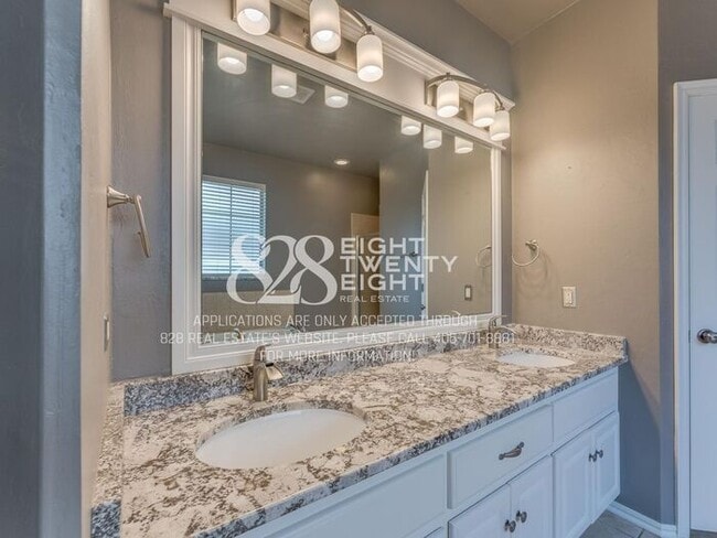 Building Photo - Stunning 3 Bed/3 Bath Home in Auburn Meadows Gated Community