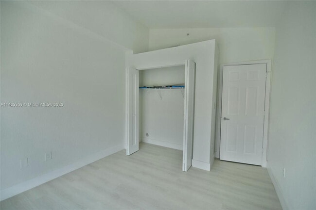Downstairs spare bedroom - 705 SW 148th Ave