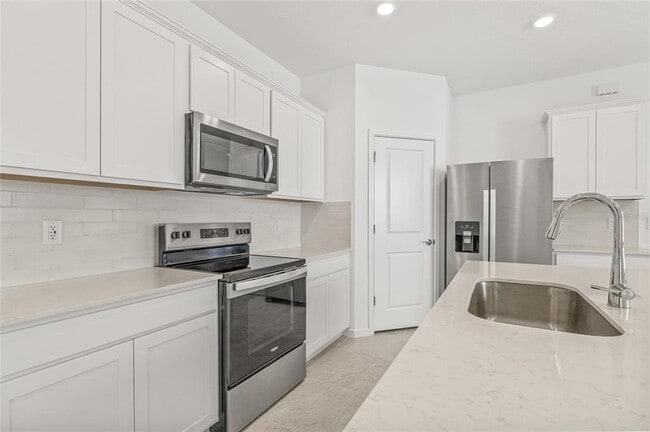 Building Photo - 13161 Stillmont Pl