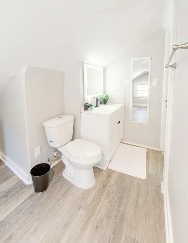 Building Photo - 1002 W Mulberry Ave