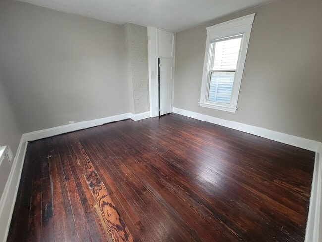 Building Photo - 1811 Lincoln Ave