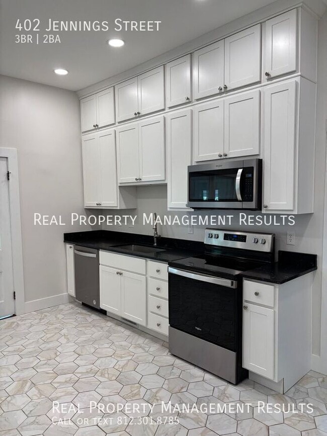 Building Photo - 402 W Jennings St