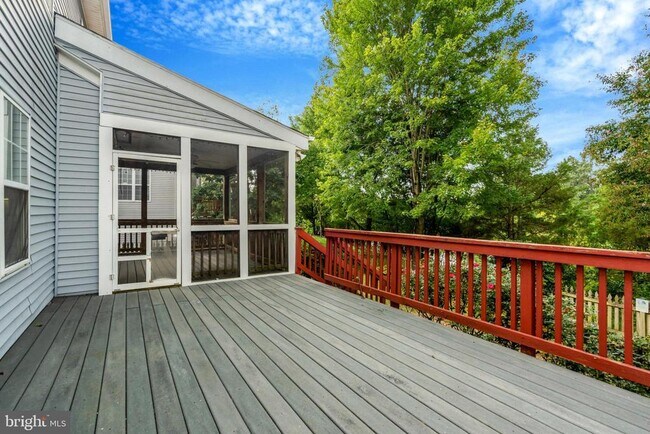 Building Photo - 26161 Rachel Hill Dr