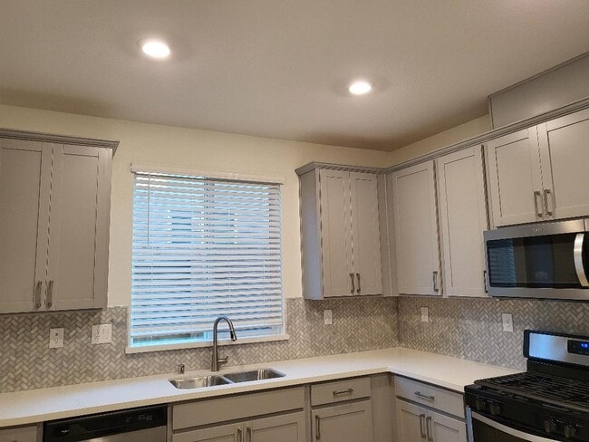 Building Photo - 4902 Bufflehead Ln