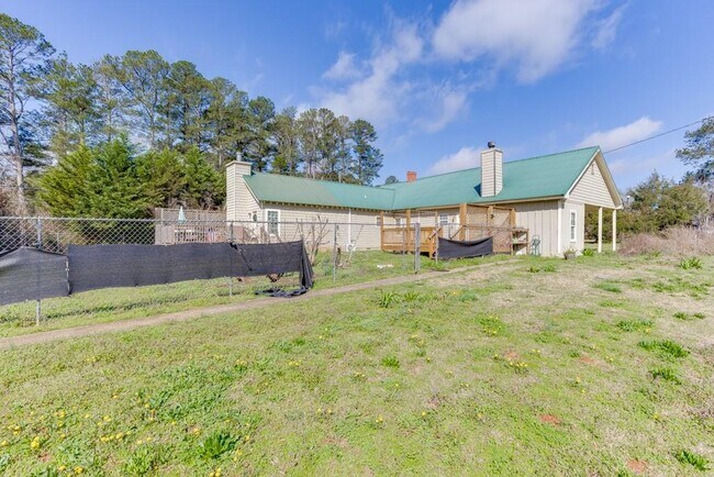 Building Photo - 1051 Gage Dr