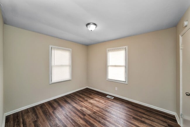 Building Photo - Love Where You Live — Updated 3BR Home in ...