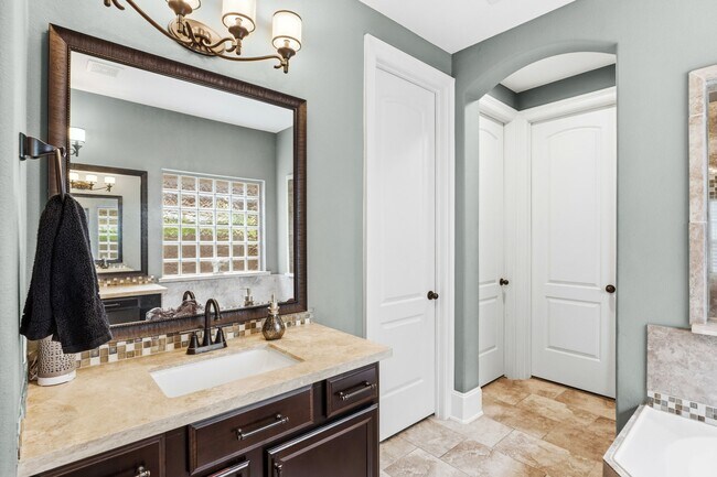 Building Photo - 27383 Pendleton Trace Dr