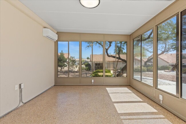 Building Photo - Large 2 Bedroom, 2 bath, unique Sun Room i...
