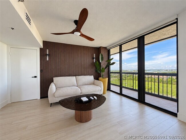Building Photo - 3100 N Hwy A1A