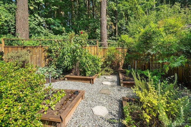 Building Photo - 5bd/4ba Mercer Island Home
