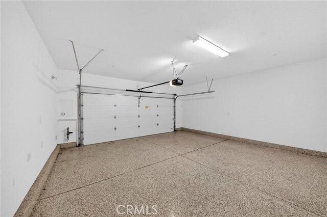 Building Photo - 346 Chorus