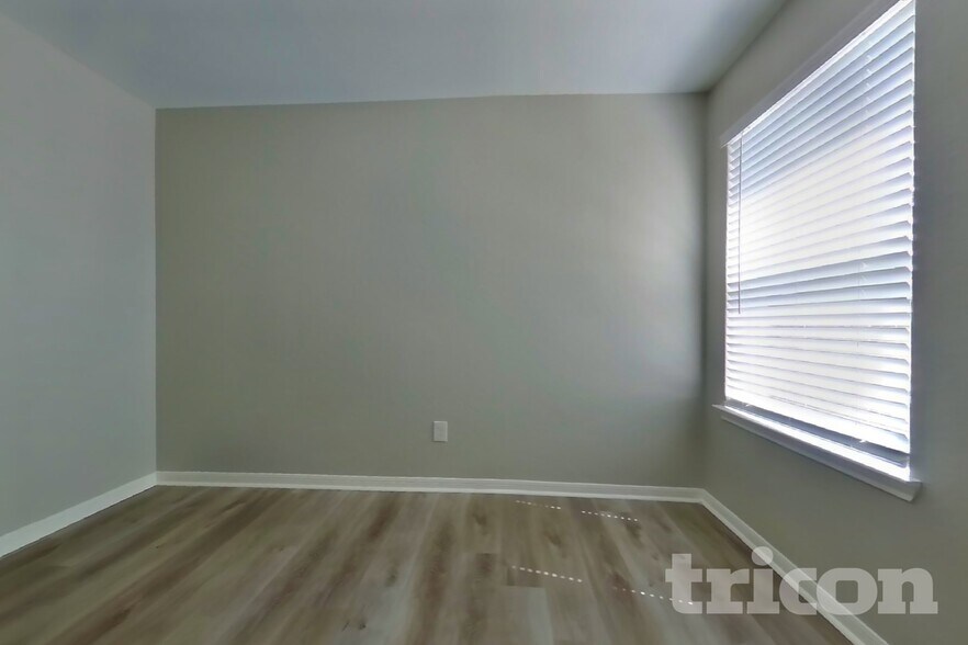 Building Photo - 417 Palomino Stand Dr