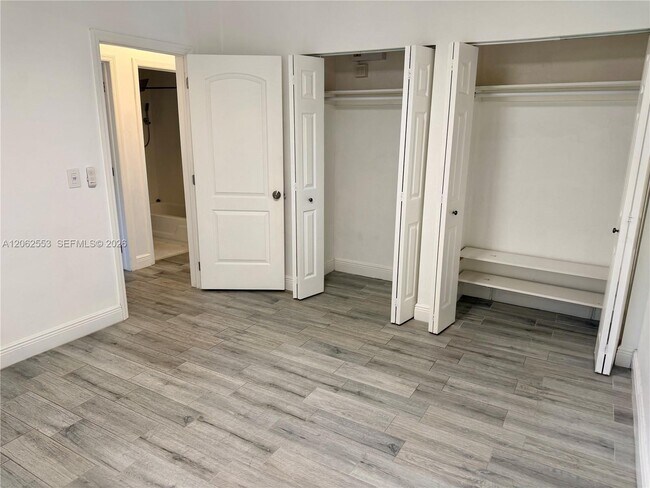 Building Photo - 3310 SW 92nd Pl