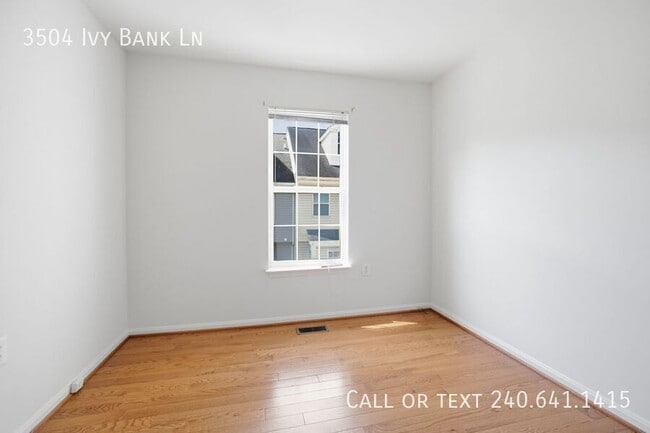 Building Photo - 3504 Ivy Bank Pl
