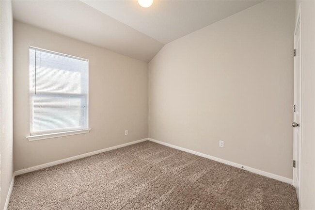 Building Photo - 5641 Sacco St