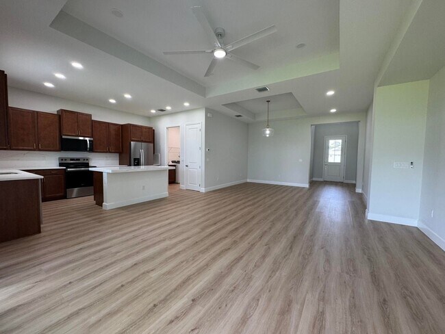 Building Photo - 14212 Spruce Pne Dr