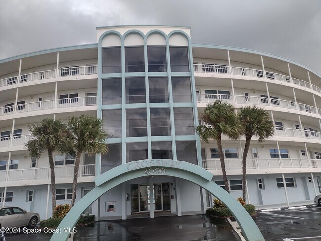 Building Photo - 4000 Ocean Beach Blvd