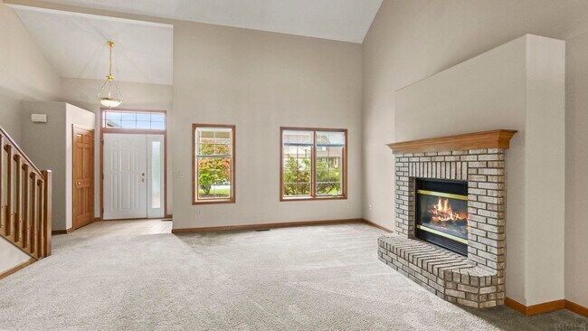 Building Photo - 811 Ivy Creek Cove