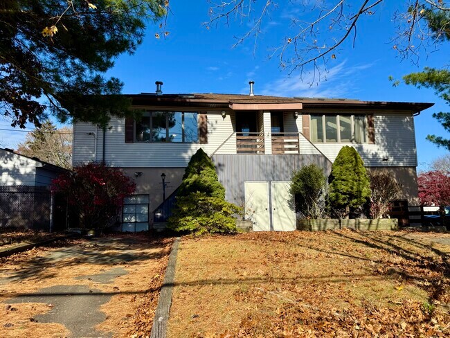 Building Photo - 31 William St