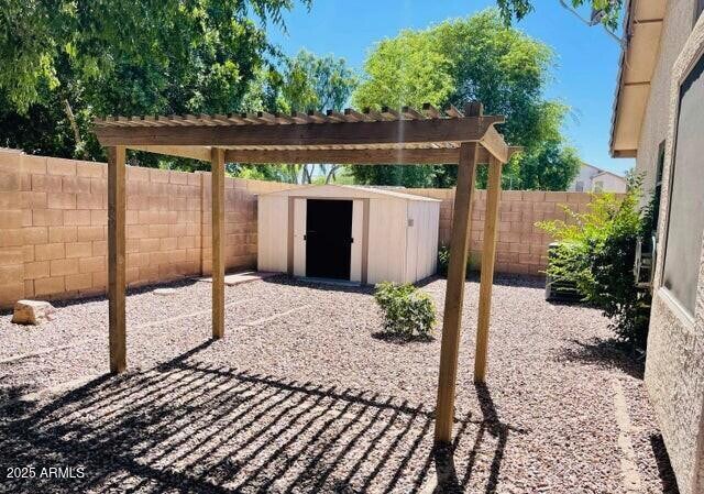 Building Photo - 12817 W Alvarado Rd