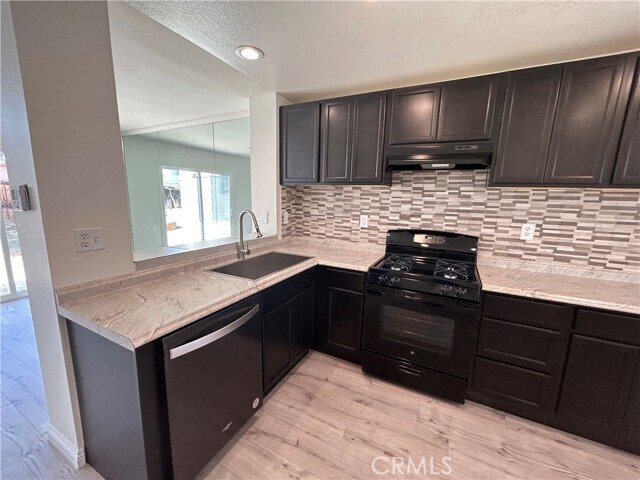 Building Photo - 1009 Whispering Wood Ln