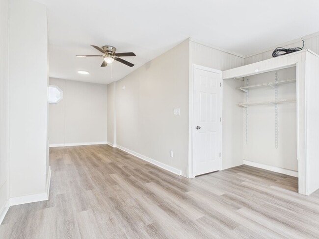 Building Photo - Spacious 4 Bedroom Single Family on Susquehanna St with Off Street Parking