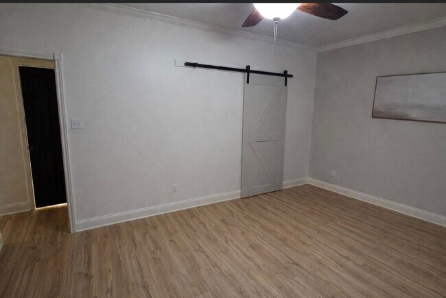 Building Photo - 1811 Emerald Lake Ct