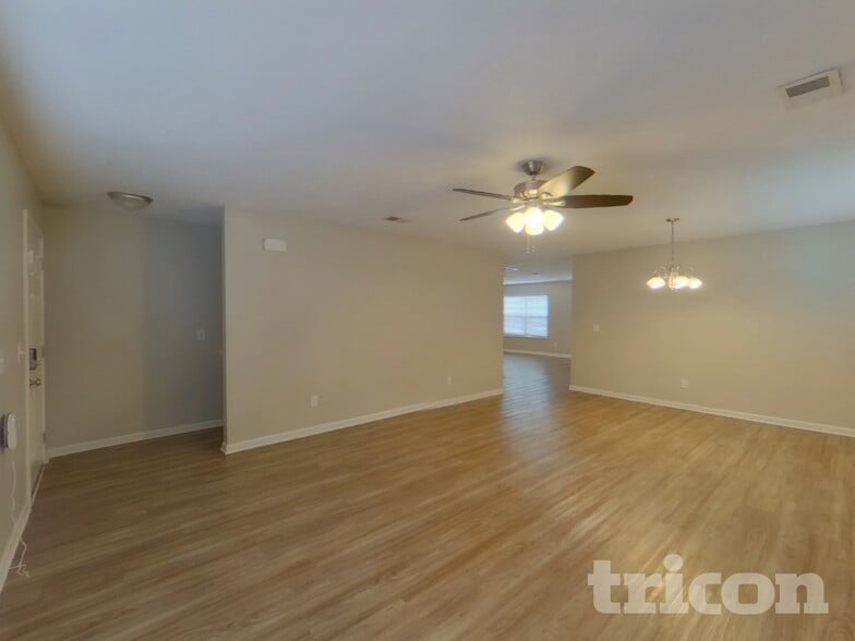 Building Photo - 237 Tea Olive Ave